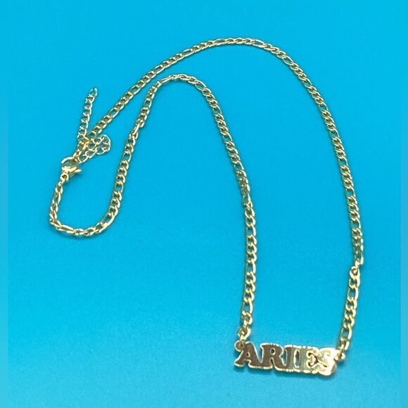 ⭐️Aries Zodiac Nameplate 14k Gold Figaro Chain Necklace 🌙 - Picture 8 of 14